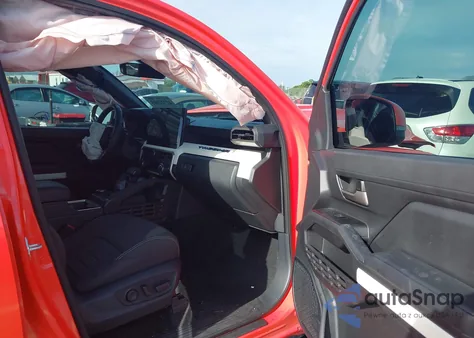 2024 Toyota Tacoma Trd Sport 2Wd из США, поврежденный, VIN 3TYKB5FN1RT014572